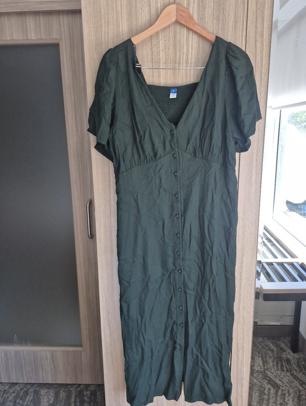 Women’s Dark Green Button-Front Midi Dress